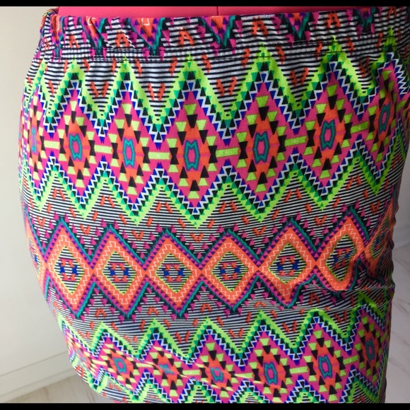 BOGO Soft neon/colorful mini pencil skirt - Picture 3 of 4